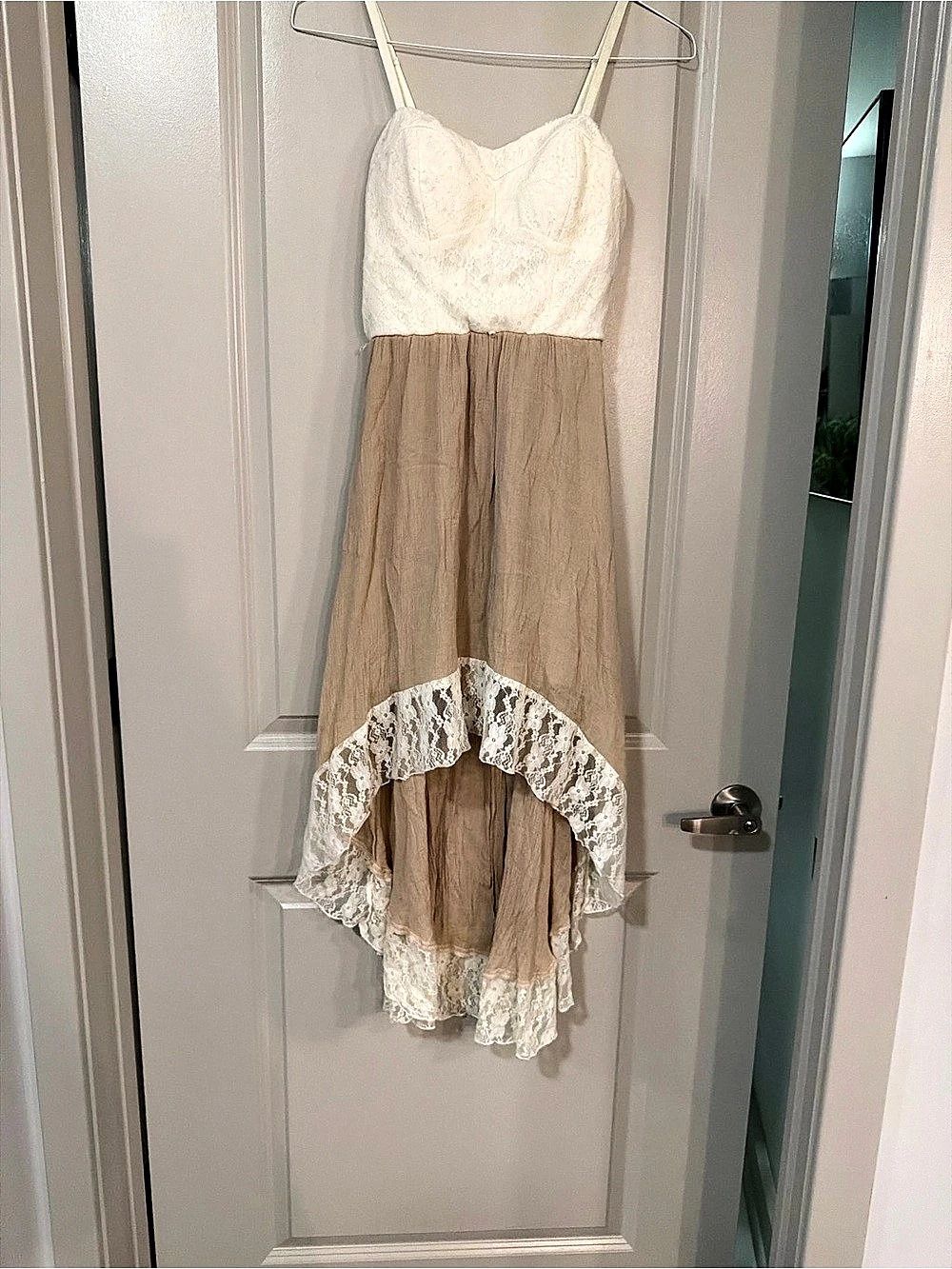 Lace Trim Midi Dress in Beige & White Like New